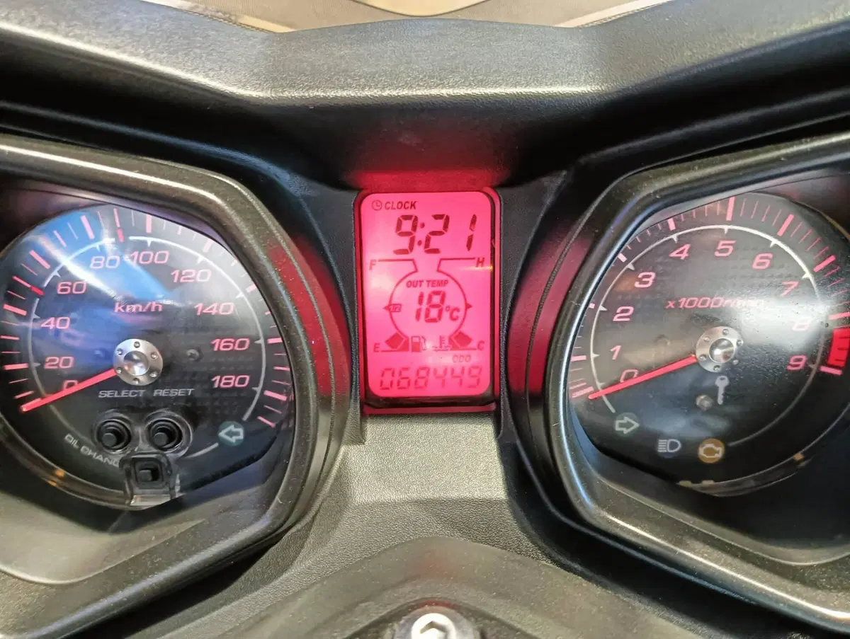 Yamaha X-Max 400 (2013 - 16) (5)