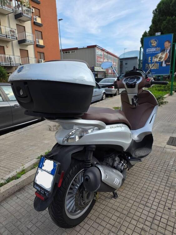 Piaggio Beverly 300 i.e. ABS-ASR (2016 - 20) (5)