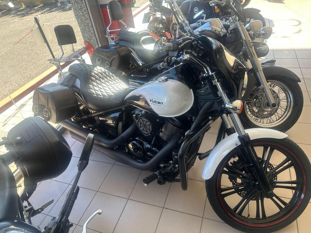 Kawasaki Vulcan VN 900 Custom (2011 - 16) (2)