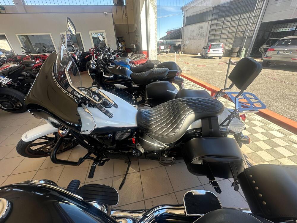 Kawasaki Vulcan VN 900 Custom (2011 - 16) (3)