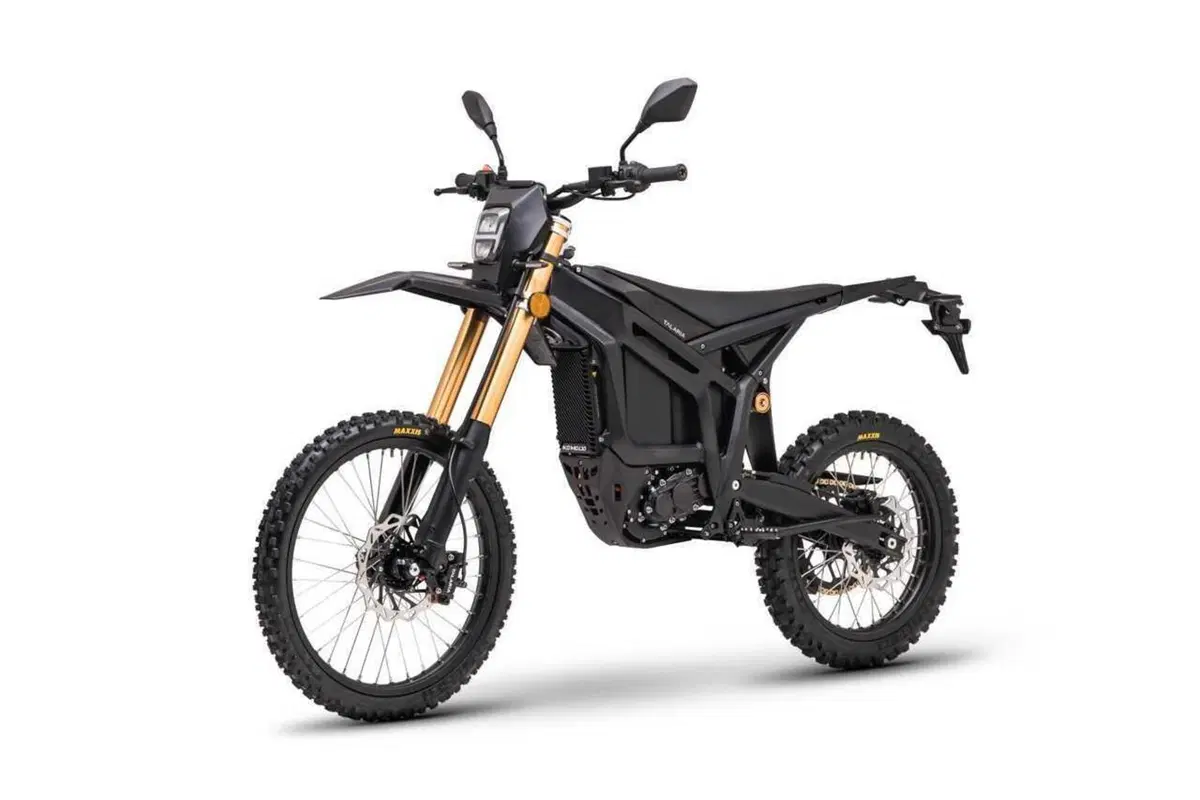 Talaria a Eicma 2025: debutta la Komodo stradale e il brand scende in pista nell'area Enduro (2)