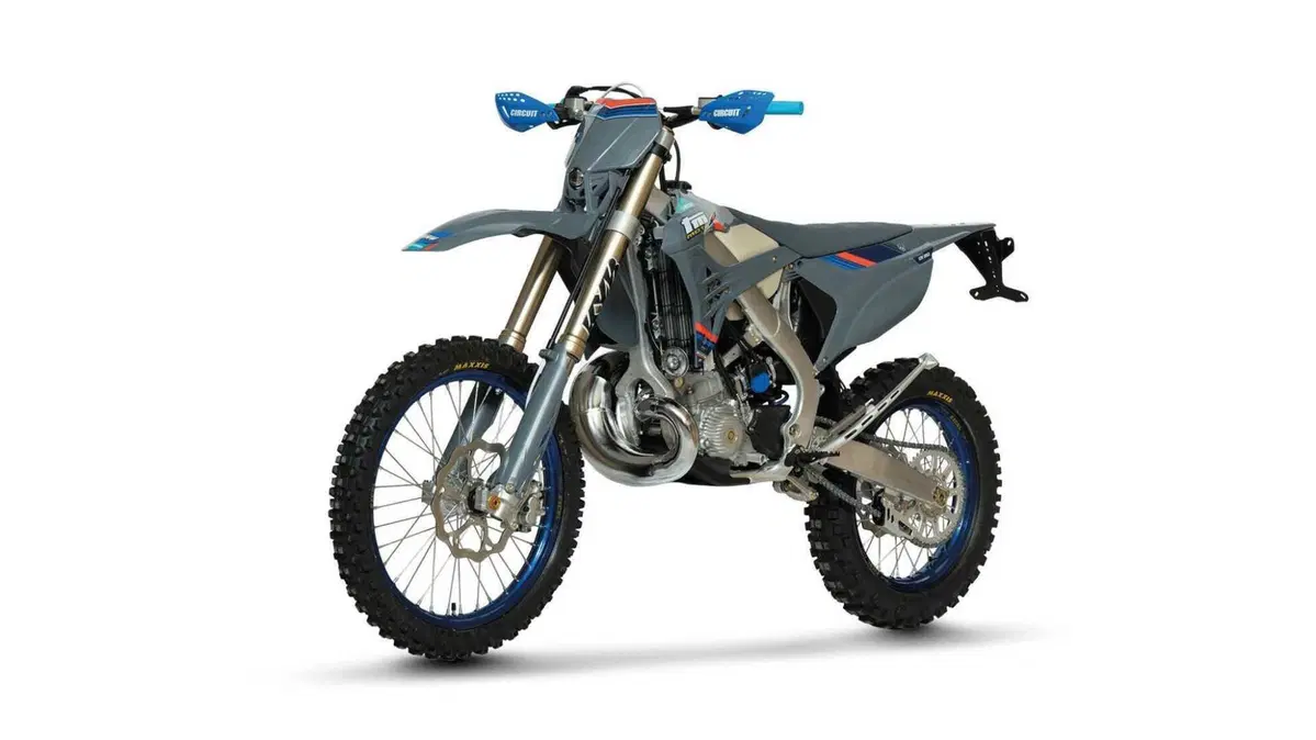 Tm Moto EN 250 EN 250 ES Fi 2T (2026) (4)