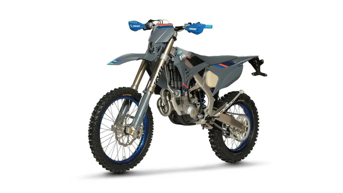 Tm Moto EN 250 F EN 250 ES Fi 4T (2026) (4)