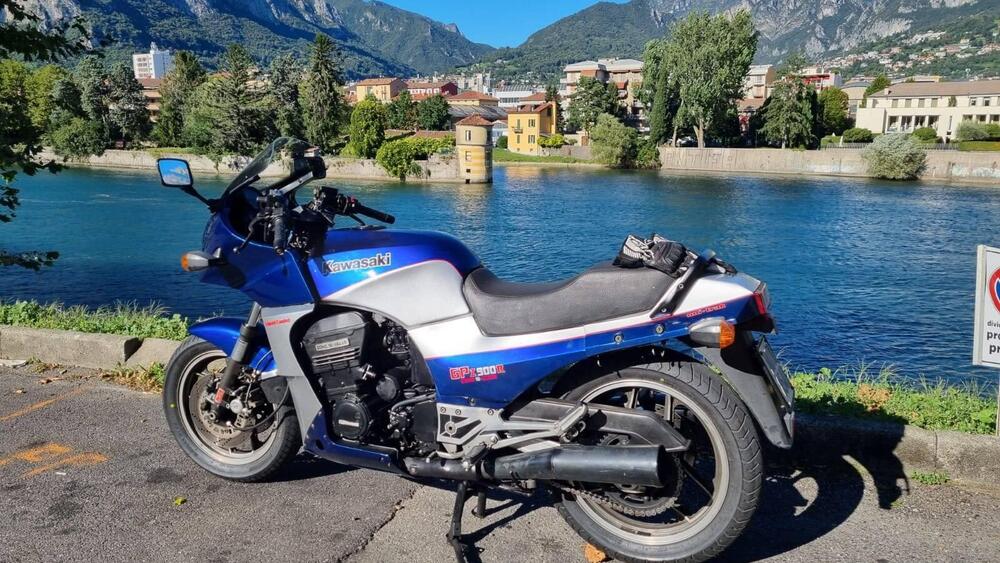 Kawasaki GPZ 900 R