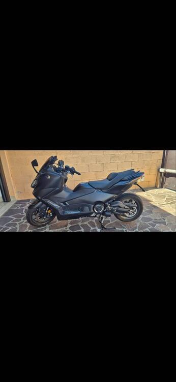 Yamaha T-Max 560 (2022 - 24)