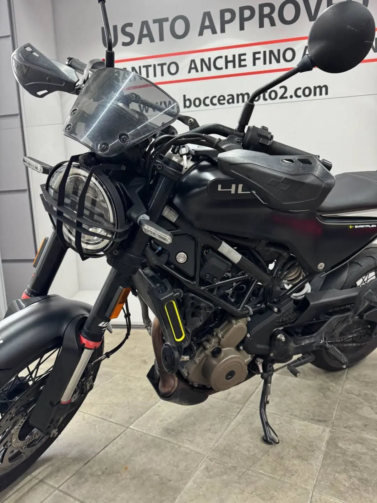 Husqvarna Svartpilen 401 (2021 - 23) (2)