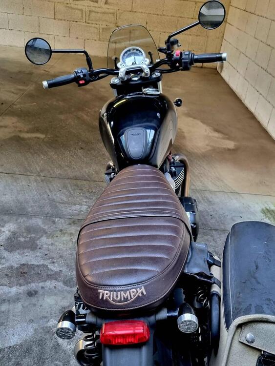 Triumph Street Twin 900 (2016) (3)