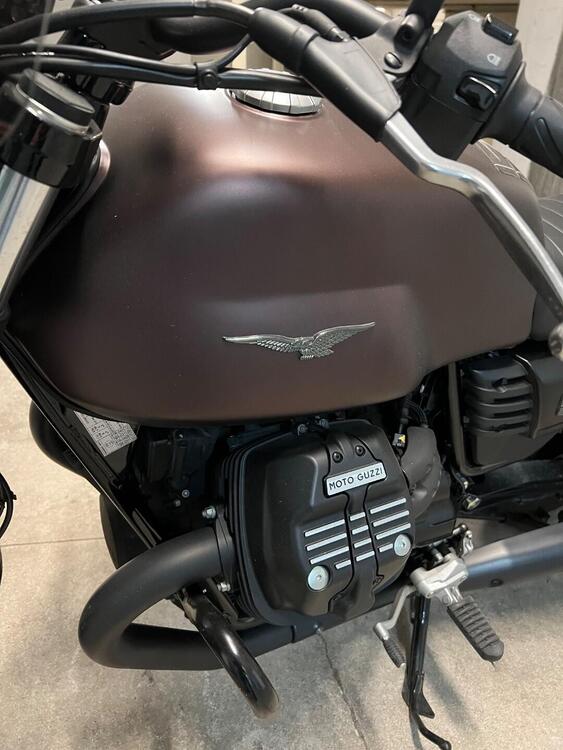 Moto Guzzi V7 III Stone Night Pack (2019 - 20) (5)