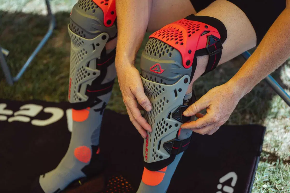 Nuovo ginocchiera Impact PRO Acerbis (7)