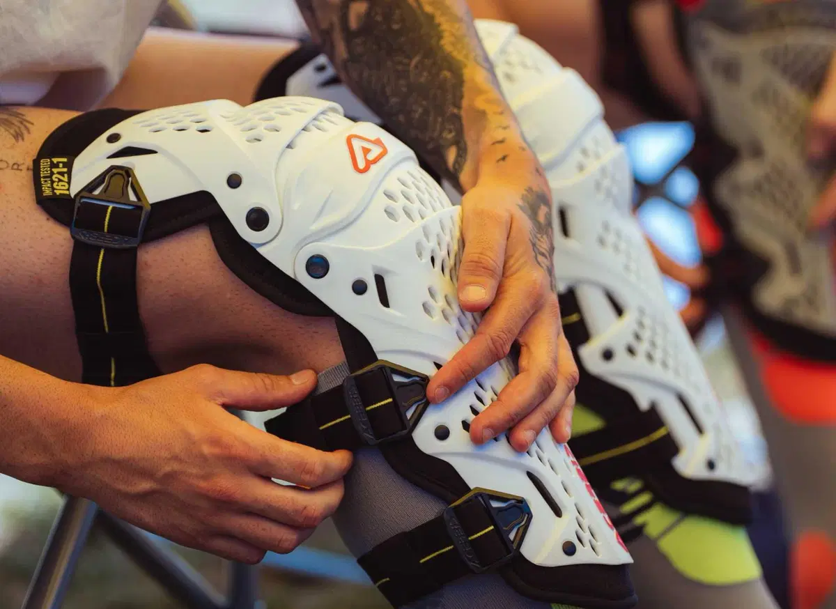 Nuovo ginocchiera Impact PRO Acerbis (8)