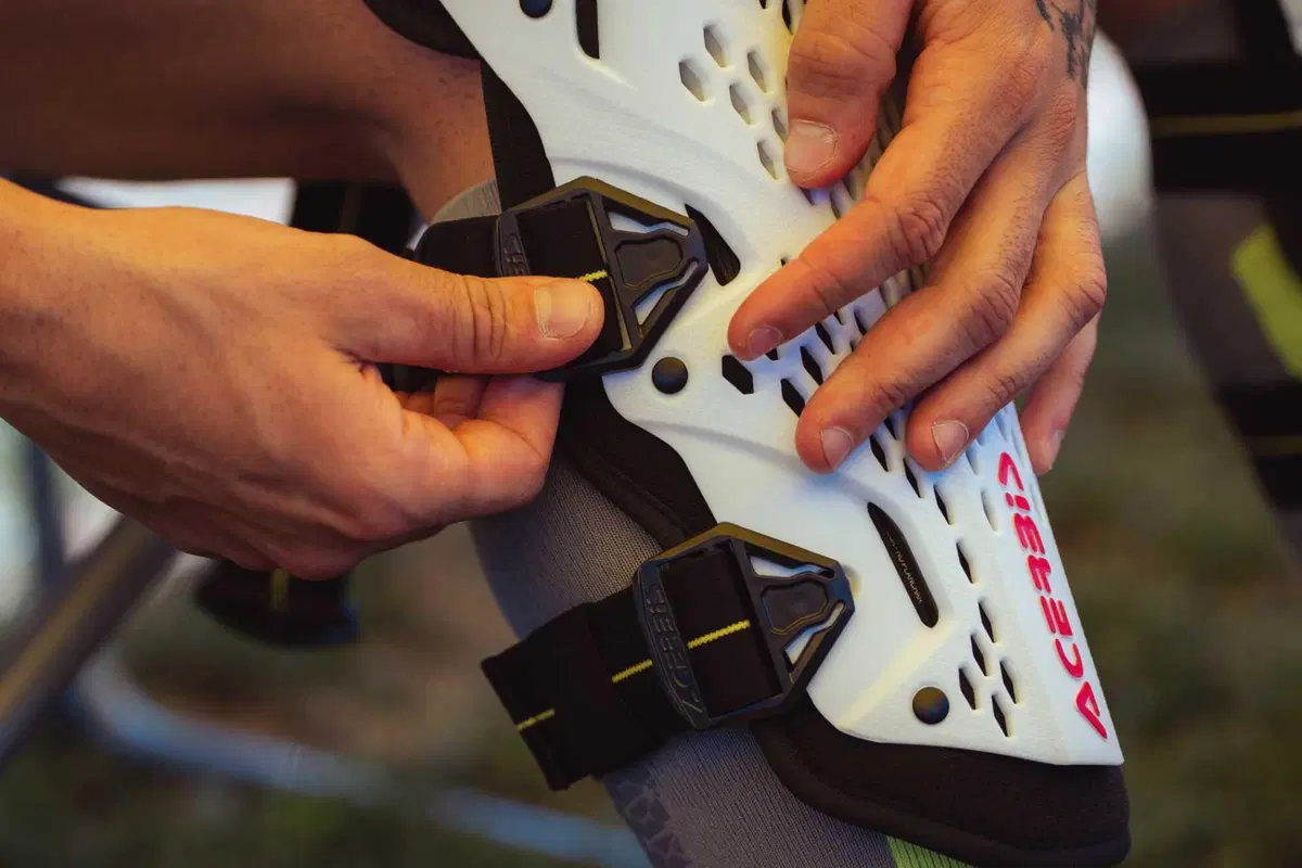 Nuovo ginocchiera Impact PRO Acerbis (10)