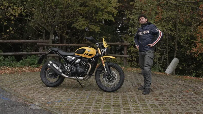 Triumph Scrambler 400 XC: il test completo della scrambler A2 che stupisce. Pro e Contro [VIDEO]