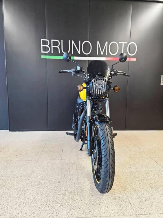 Royal Enfield Meteor 350 Fireball (2021 - 25) (3)