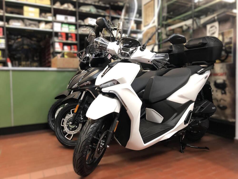 Voge Sfida SR16 125 (2025) (2)