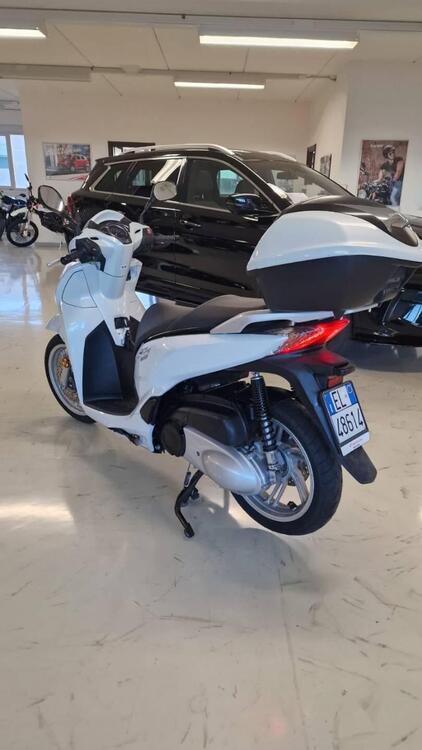 Honda SH 300 i ABS (2016 - 20) (3)