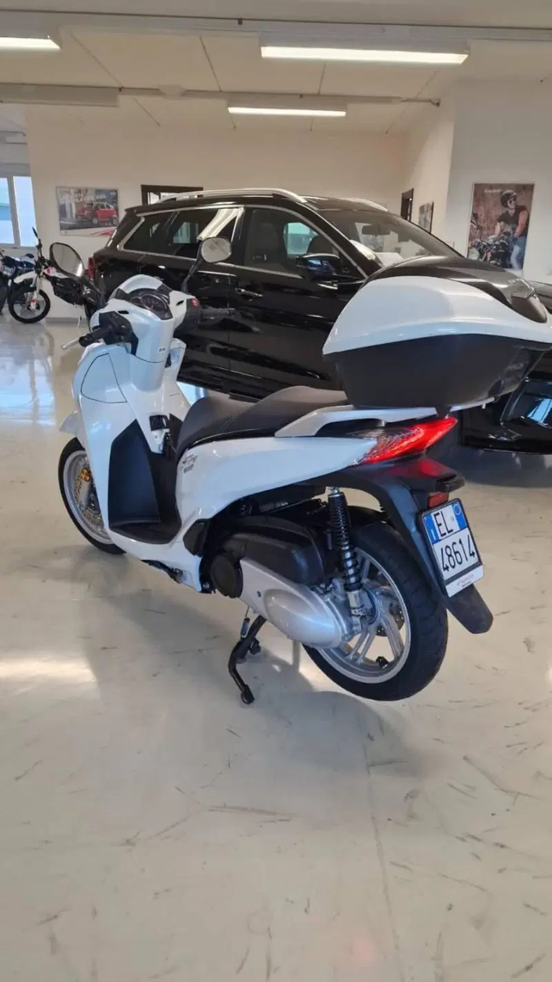 Honda SH 300 i ABS (2016 - 20) (3)