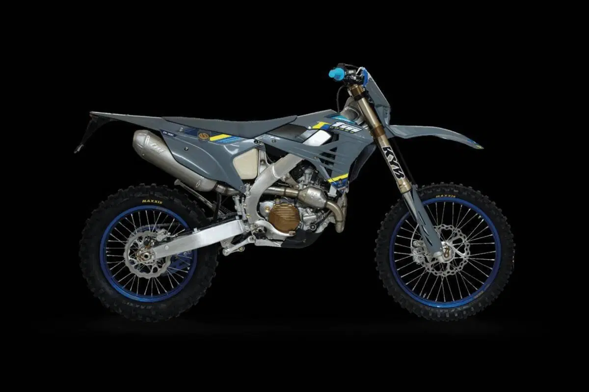 Tm Moto EN 300 ES Fi 4T TM Corse (2026) (3)