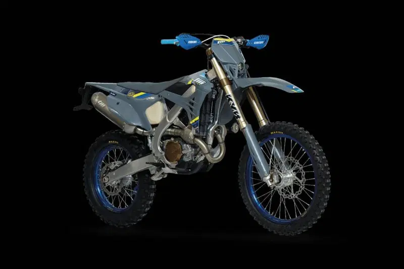 Tm Moto EN 300 ES Fi 4T TM Corse (2026) (4)