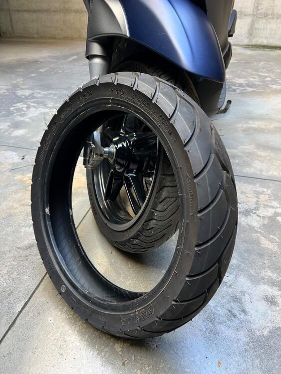 Piaggio Beverly 350 S ABS (2019 - 20) (2)