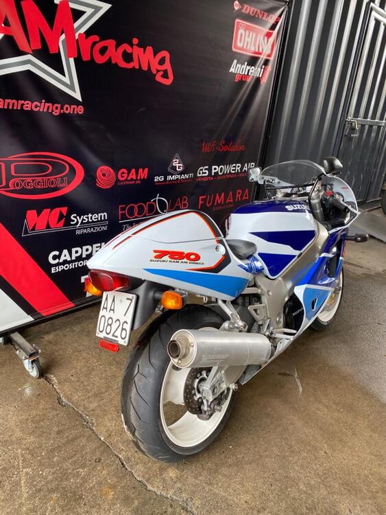 Suzuki GSX R 750 (1996 - 97) (2)