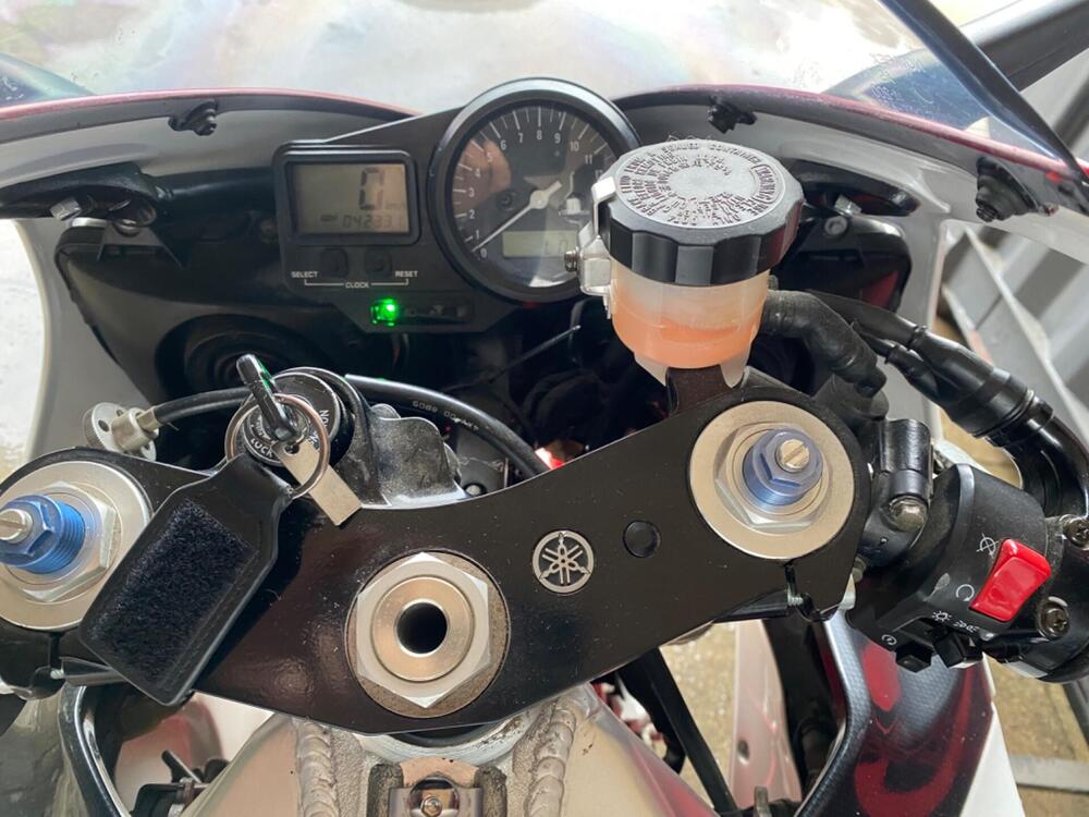Yamaha YZF R1 (1998 - 99) (3)