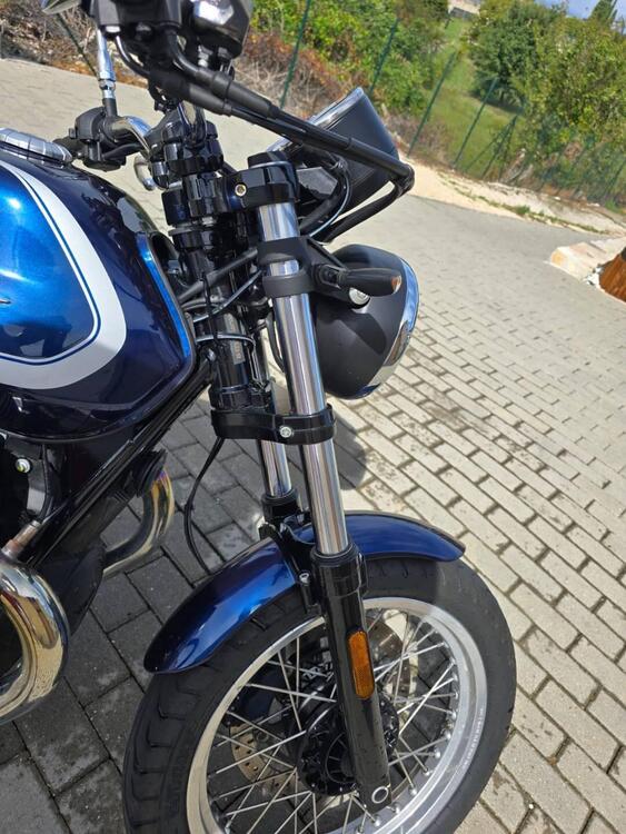 Moto Guzzi V7 Special (2021 - 24) (2)