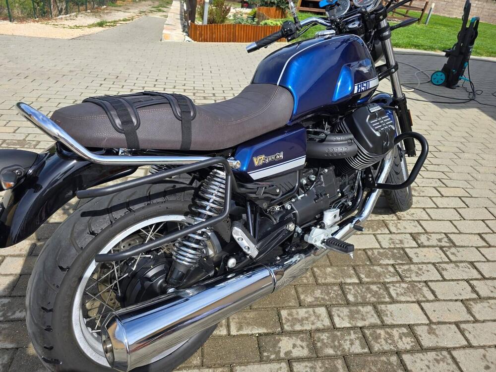 Moto Guzzi V7 Special (2021 - 24) (5)