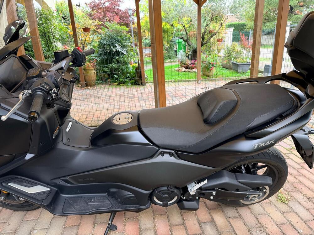Yamaha T-Max 560 (2022 - 24) (2)