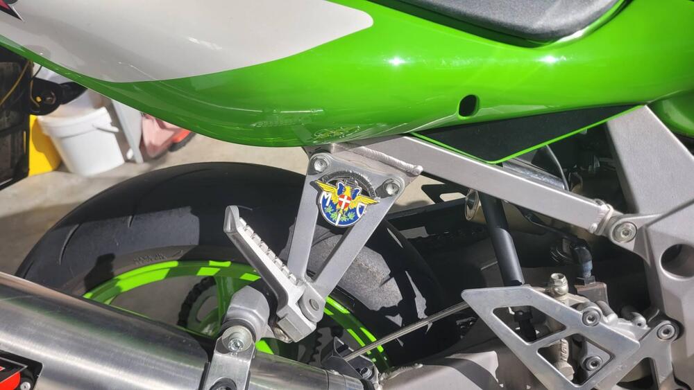 Kawasaki Ninja 750 ZX-7R (1996 - 00) (5)
