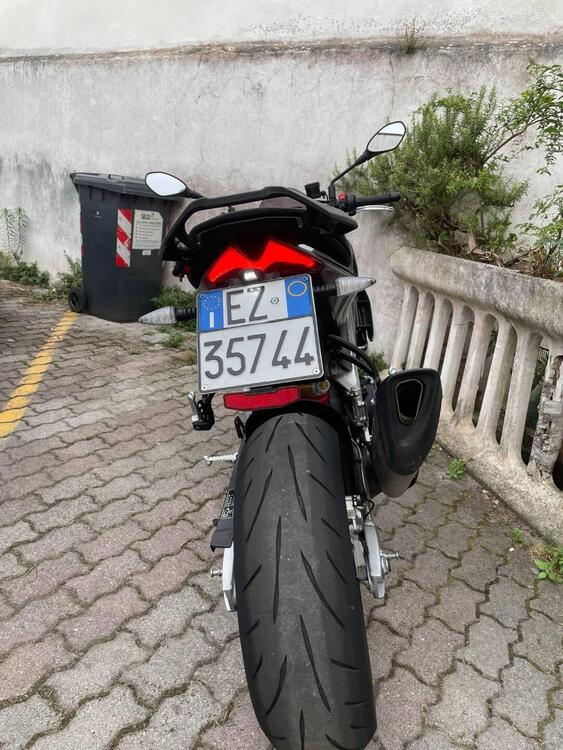 Aprilia Tuono V4 (2021 - 24) (3)
