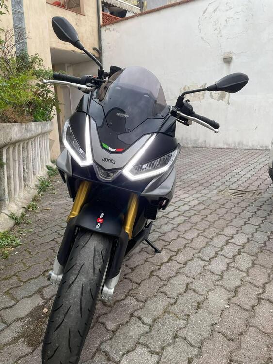 Aprilia Tuono V4 (2021 - 24) (5)