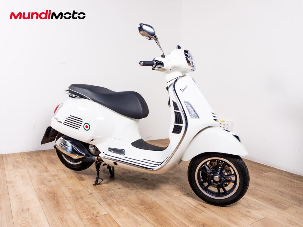 Vespa GTS 300 Super ABS (2014 - 16) (2)