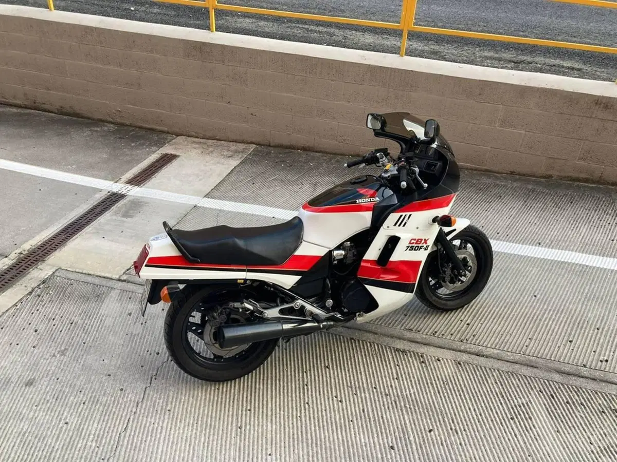 Honda CBX750F - II (2)