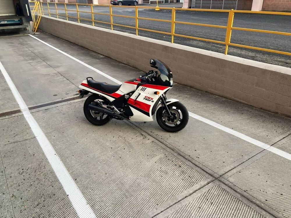 Honda CBX750F - II (3)