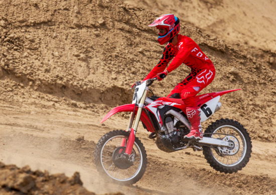 Honda CRF450R 2017: cambia tutto!