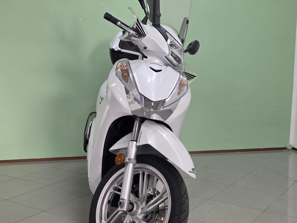 Honda SH 300 i ABS (2016 - 20) (3)