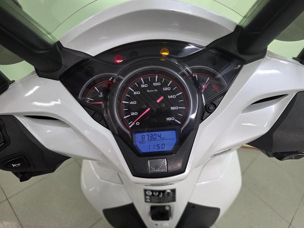 Honda SH 300 i ABS (2016 - 20) (4)