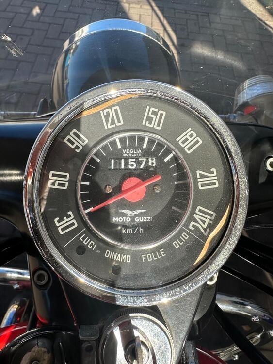 Moto Guzzi V7 creola