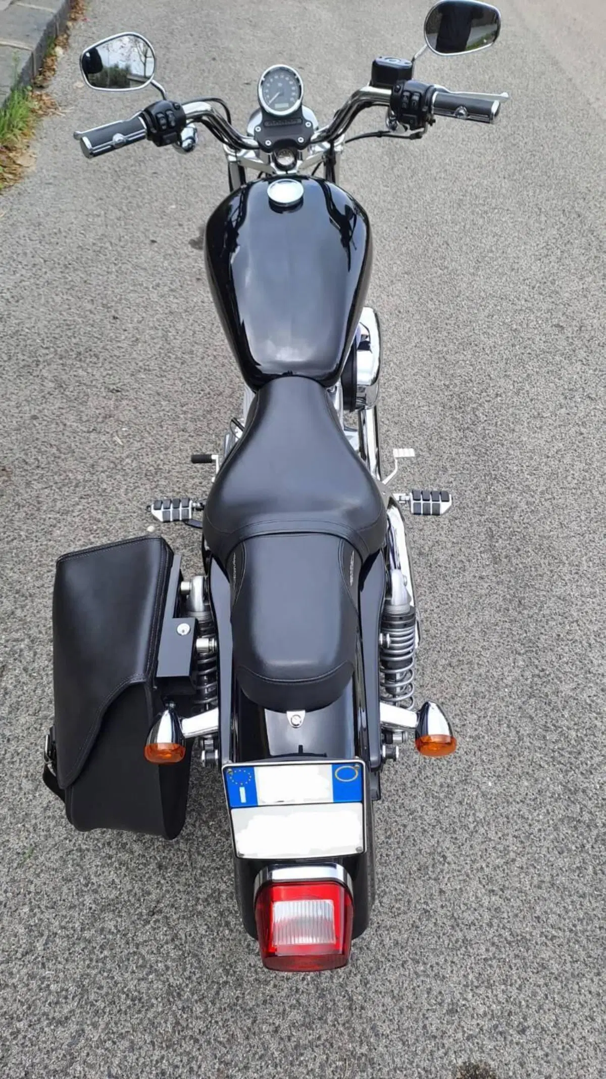 Harley-Davidson 883 SuperLow (2017 - 20) - XL 883L (3)