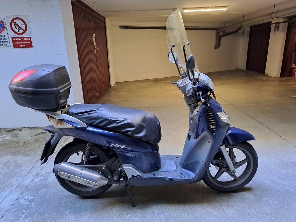 Honda SH 150 (2000 - 06) (2)