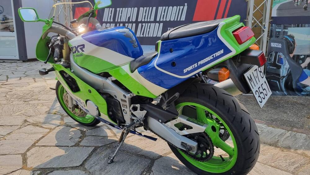 Kawasaki ZXR 400 H2 (5)