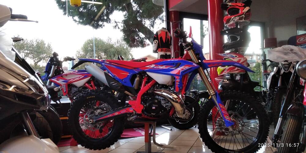 Betamotor RR X-PRO 300 2T Enduro (2026) (2)