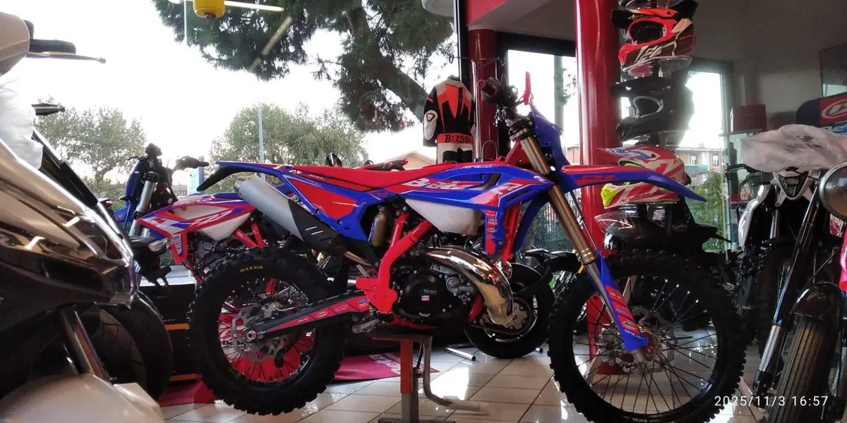 Betamotor RR X-PRO 300 2T Enduro (2026) (2)