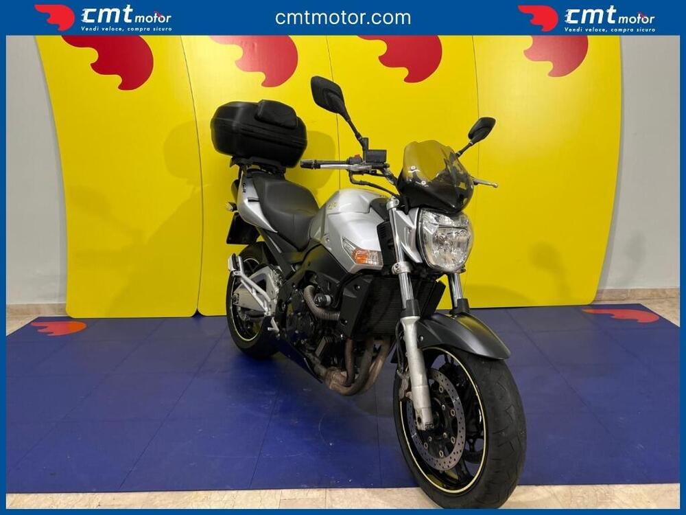 Suzuki GSR 600 (2006 - 11) (2)