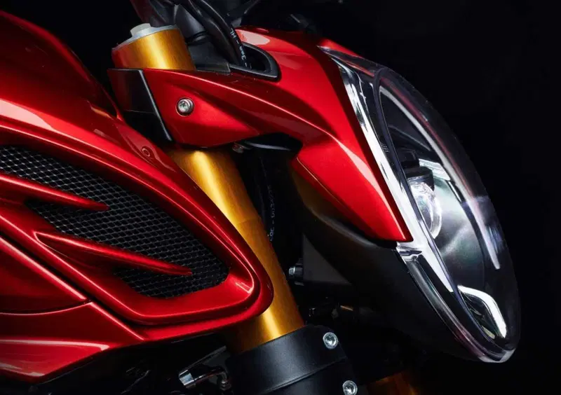 MV Agusta Brutale 931 Brutale 931 Serie Oro (2026) (14)