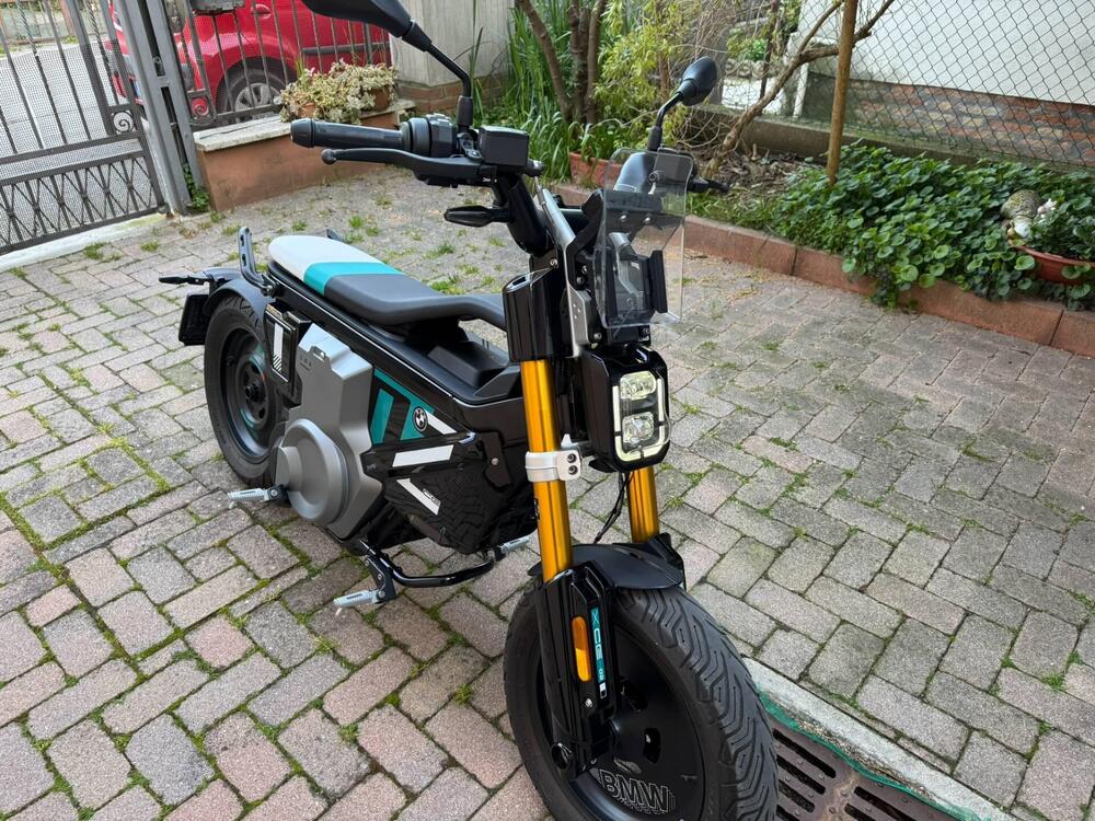 Bmw CE 02 (2024 - 25) (4)