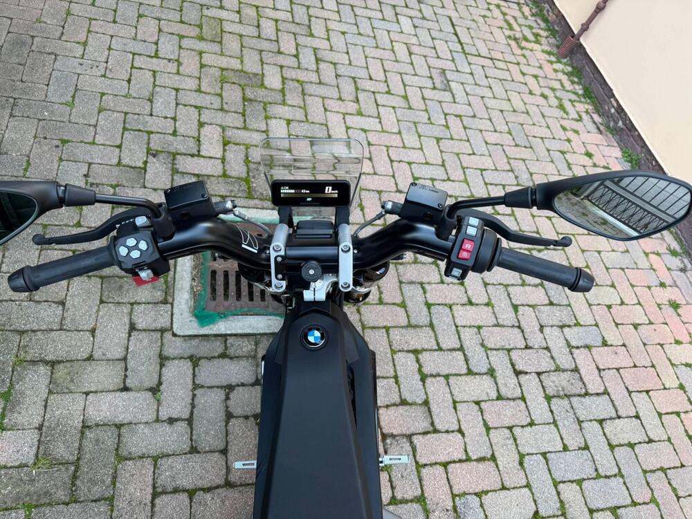 Bmw CE 02 (2024 - 25) (5)