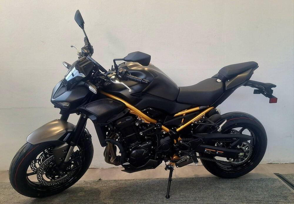 Kawasaki Z 900 (2025 - 26) (2)