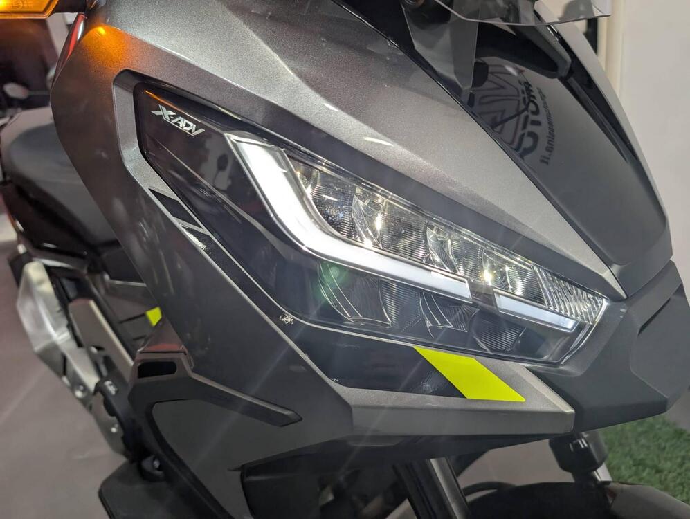 Honda X-ADV 750 DCT Gravel (2021 - 24) (2)