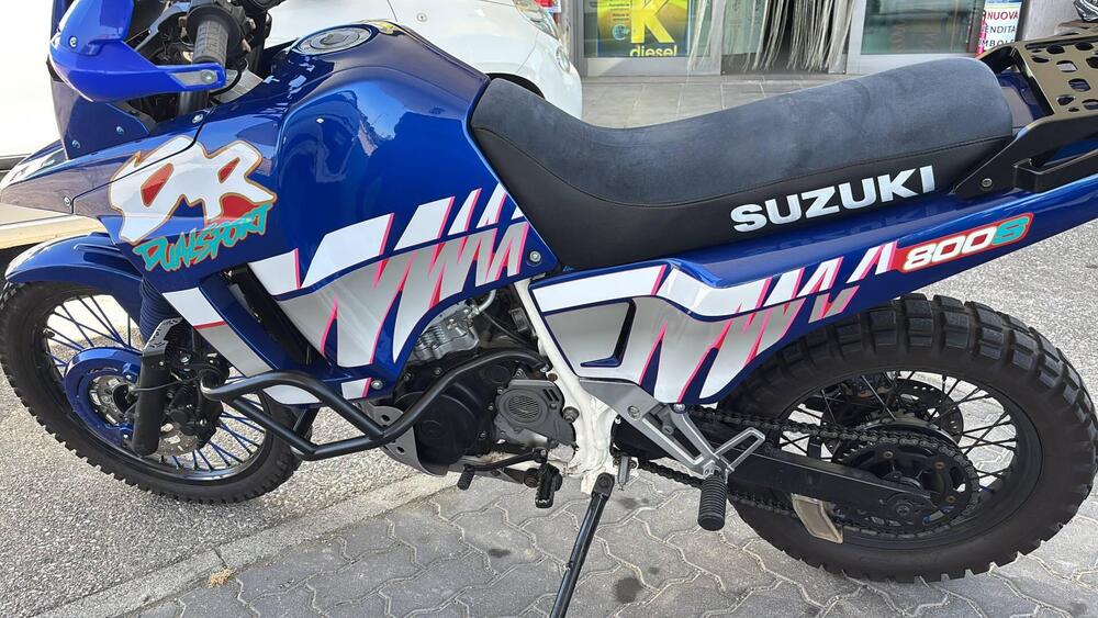 Suzuki DR Big 800 S (4)